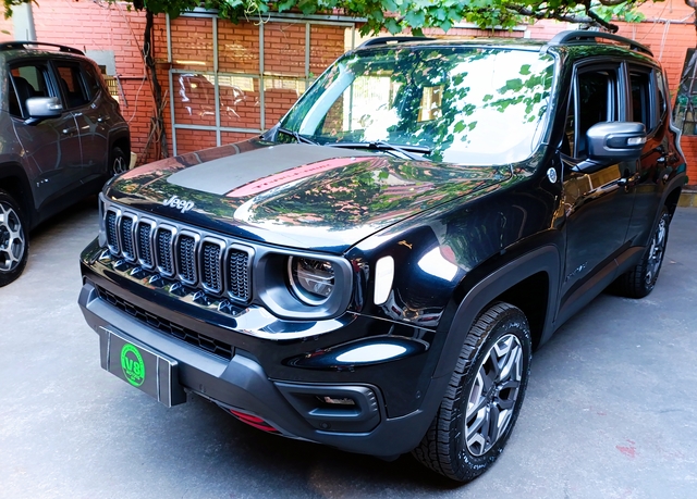 JEEP RENEGADE TRAILHAWK R$133.800,00 VALOR DA FIPE ESTE VALOR SOMENTE NO FEIRÃO V8TÃO